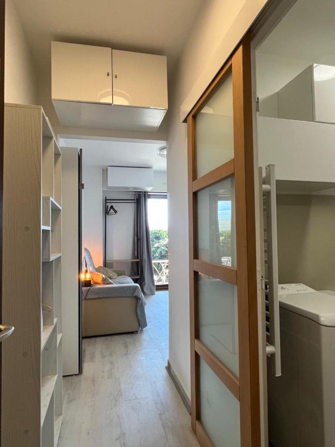 Charmant Studio Avec Terrasse Et Parking A Ванс Екстериор снимка